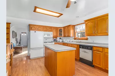 17902 Locust Street, Lansing, IL 60438 - Photo 8