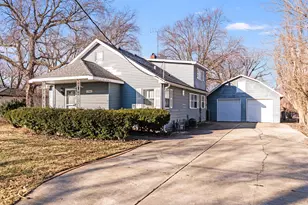 17902 Locust St, Lansing, IL 60438 - Photo 1