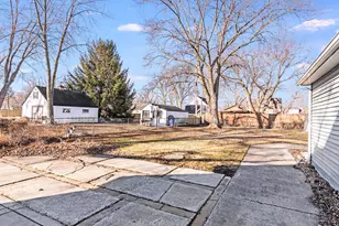 17902 Locust St, Lansing, IL 60438 - Photo 14