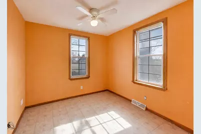 14895 W Russell Road, Zion, IL 60099 - Photo 10