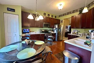 1053 Carrick Ln, McHenry, IL 60050 - Photo 12