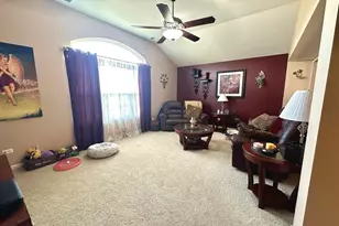 1053 Carrick Ln, McHenry, IL 60050 - Photo 10