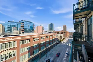 1801 S Michigan Ave, Chicago, IL 60616 - Photo 12