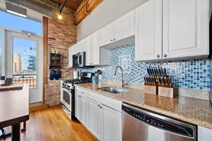 1801 S Michigan Ave, Chicago, IL 60616 - Photo 10