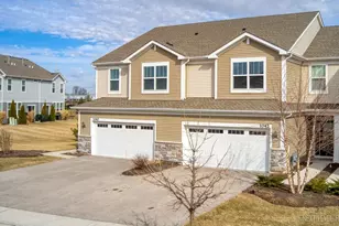 1040 Moraine Dr, South Elgin, IL 60177 - Photo 2