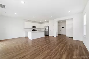 1040 Moraine Dr, South Elgin, IL 60177 - Photo 8