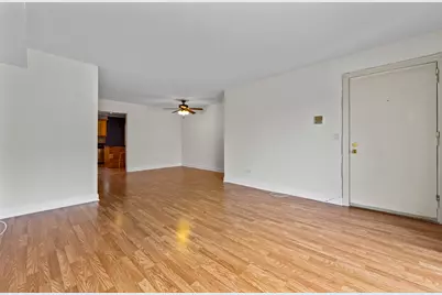 3250 Sanders Road #10C, Northbrook, IL 60062 - Photo 6