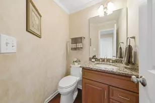 2830 Colonial Dr, Elgin, IL 60124 - Photo 14