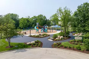 2830 Colonial Dr, Elgin, IL 60124 - Photo 36