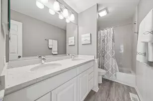 2830 Colonial Dr, Elgin, IL 60124 - Photo 24