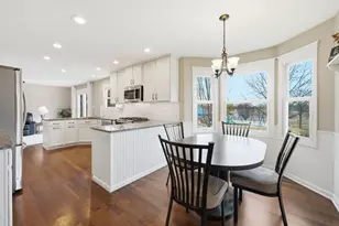 2830 Colonial Dr, Elgin, IL 60124 - Photo 4