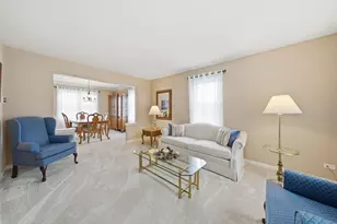 2830 Colonial Dr, Elgin, IL 60124 - Photo 12