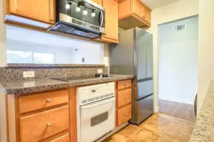 675 Grove Terrace, Elk Grove Village, IL 60007 - Photo 4