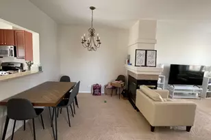 1040 N Claremont Dr, Palatine, IL 60074 - Photo 6