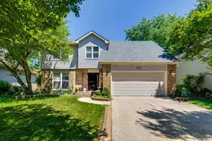 2238 Gleneagles Dr, Naperville, IL 60565 - Photo 2