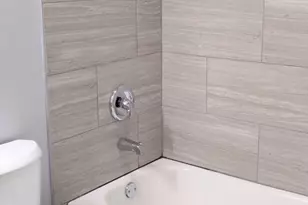 6210 S Eberhart Ave, Chicago, IL 60637 - Photo 10