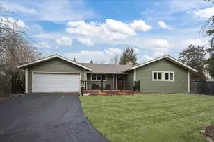 719 Burchell Ave, Highland Park, IL 60035 - Photo 1