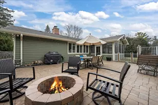 719 Burchell Ave, Highland Park, IL 60035 - Photo 16