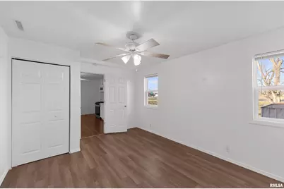 3221 66th Avenue, Moline, IL 61265 - Photo 12