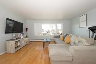 2529 N 75th Ct, Elmwood Park, IL 60707 - Photo 4