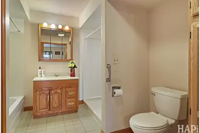 911 Elmdale Road, Glenview, IL 60025 - Photo 16