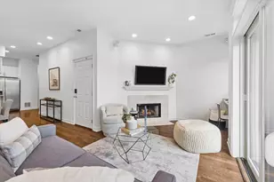 1520 N Hudson Ave, Chicago, IL 60610 - Photo 2