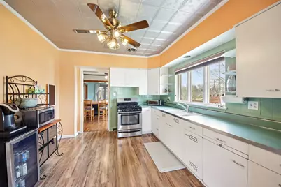 316 E 13th Street, Lockport, IL 60441 - Photo 10