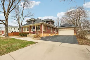 316 E 13th St, Lockport, IL 60441 - Photo 1