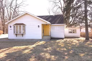 1021 W 173rd St, Hazel Crest, IL 60429 - Photo 1