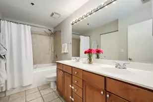 758 N Larrabee St, Chicago, IL 60654 - Photo 14