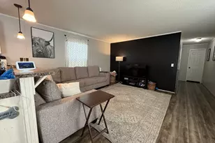 38455 N Sheridan Rd, Beach Park, IL 60087 - Photo 2