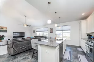 2214 Truman Trail, McHenry, IL 60051 - Photo 4