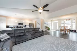 2214 Truman Trail, McHenry, IL 60051 - Photo 14