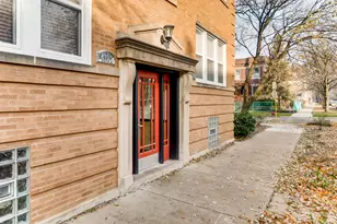 4122 N Spaulding Ave, Chicago, IL 60618 - Photo 2