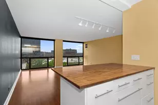 4343 N Clarendon Ave, Chicago, IL 60613 - Photo 4