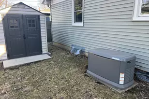 451 31st Ave, East Moline, IL 61244 - Photo 4