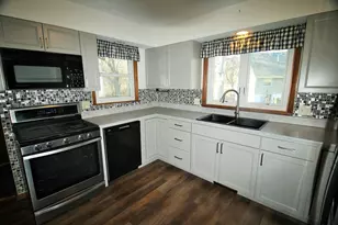 451 31st Ave, East Moline, IL 61244 - Photo 8