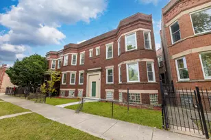 1421 E 69th Pl, Chicago, IL 60637 - Photo 2