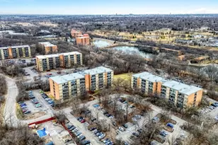 6010 Oakwood Dr, Lisle, IL 60532 - Photo 32