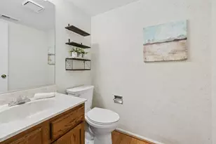 765 Village Rd, Crystal Lake, IL 60014 - Photo 10