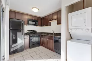 3 N Victoria Ln, Streamwood, IL 60107 - Photo 6