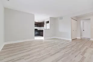 3 N Victoria Ln, Streamwood, IL 60107 - Photo 4