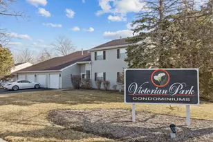 3 N Victoria Ln, Streamwood, IL 60107 - Photo 1