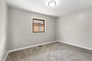 11531 S Kolmar Ave, Alsip, IL 60803 - Photo 10