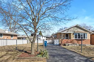 11531 S Kolmar Ave, Alsip, IL 60803 - Photo 2