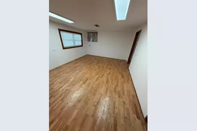 8901 Octavia Avenue, Morton Grove, IL 60053 - Photo 12