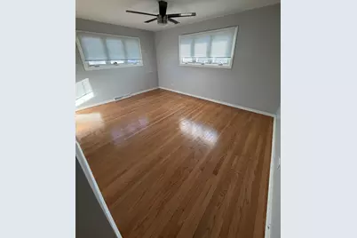 8901 Octavia Avenue, Morton Grove, IL 60053 - Photo 22