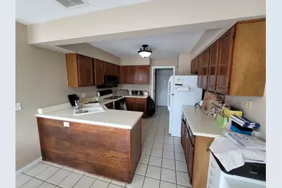 615 Newbury Lane, Schaumburg, IL 60173 - Photo 2