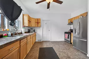 922 Lincoln Ave, Rochelle, IL 61068 - Photo 12