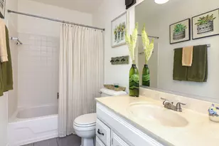 635 Limerick Ln, Schaumburg, IL 60193 - Photo 10